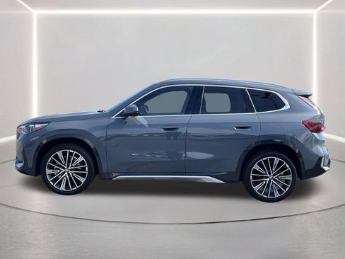 Used 2025 BMW X1 xDrive28i w/ Technology Package image 24