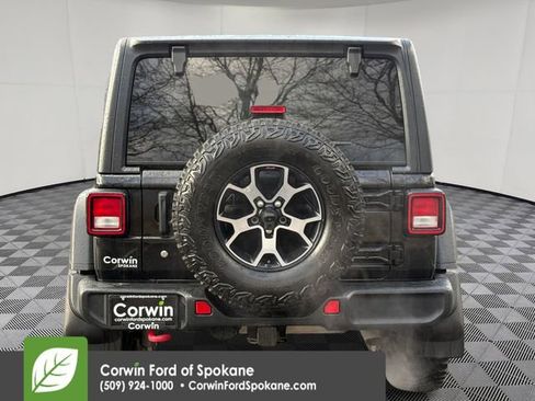 Used 2018 Jeep Wrangler Unlimited Rubicon w/ Cold Weather Group image 17