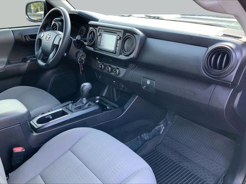 Used 2017 Toyota Tacoma SR RWD image 17