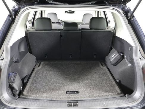 Used 2023 Volkswagen Tiguan SE AWD/4WD image 20