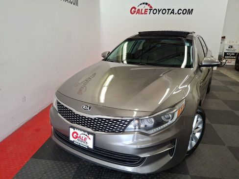 Used 2017 Kia Optima EX w/ Premium Package FWD image 3