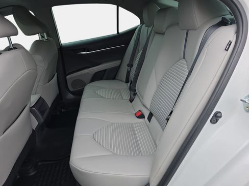 Used 2023 Toyota Camry SE FWD image 13