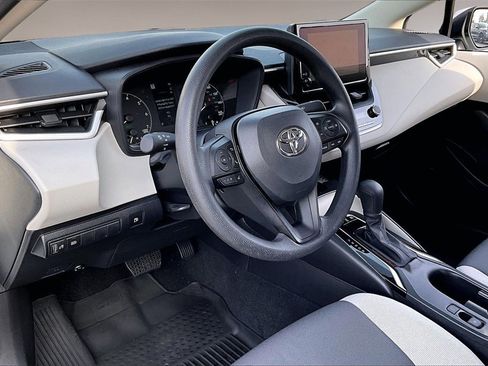 Used 2025 Toyota Corolla LE w/ LE Premium Package image 15