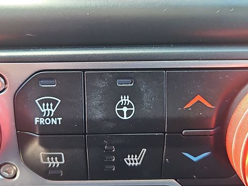 Used 2021 Jeep Wrangler Unlimited Rubicon w/ Dual Top Group AWD/4WD image 20