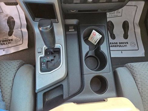 Used 2010 Toyota Tundra Grade image 31