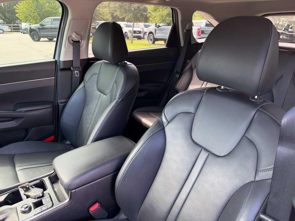 Used 2024 Kia Sorento S w/ Panoramic Sunroof Package FWD image 10