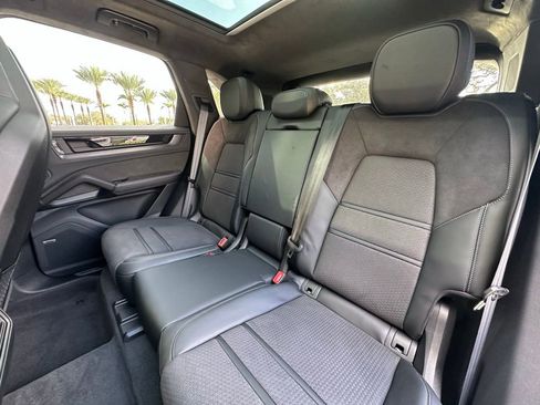 Certified 2025 Porsche Cayenne GTS image 39