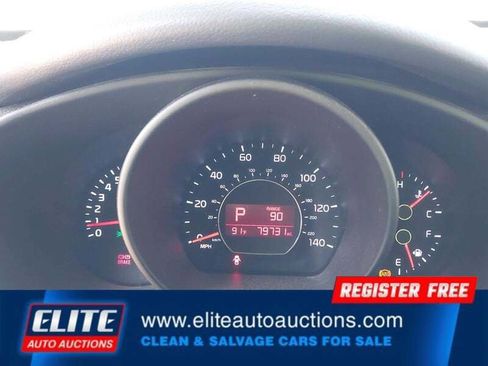 Used 2015 Kia Soul + w/ Audio Package image 13