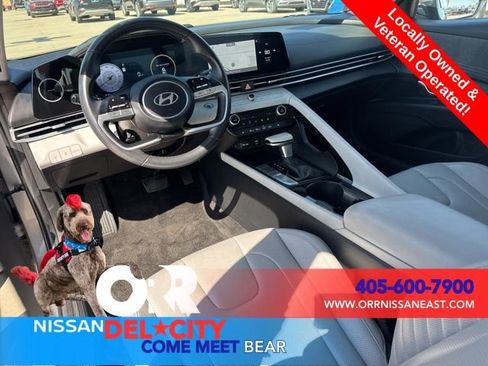 Used 2025 Hyundai Elantra Limited FWD image 12