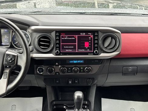 Certified 2023 Toyota Tacoma SR5 AWD/4WD image 21