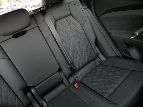 Used 2026 Audi SQ5 Premium Plus AWD/4WD image 14