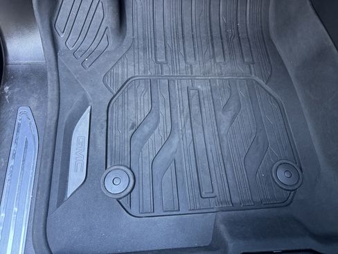 Used 2021 GMC Sierra 1500 SLT w/ SLT Premium Plus Package image 17