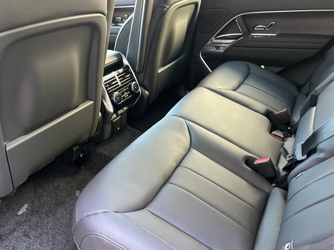 New 2026 Land Rover Range Rover SE image 16