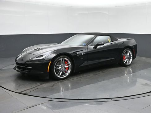 Used 2017 Chevrolet Corvette Stingray Convertible image 3