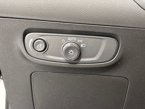 Used 2024 Buick Encore GX Preferred AWD/4WD image 27