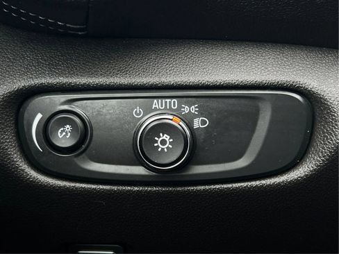 Used 2023 Chevrolet Blazer LT FWD image 24
