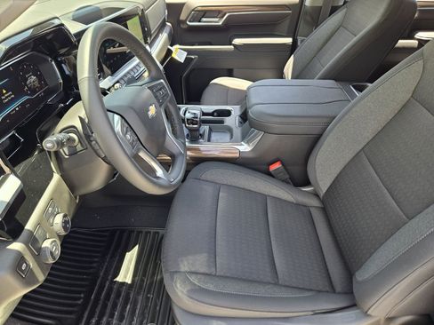 New 2025 Chevrolet Silverado 1500 LT image 9
