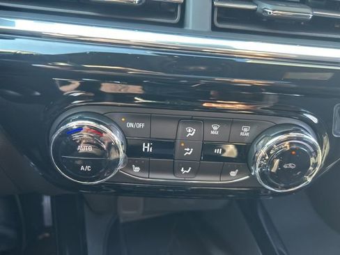 New 2026 Chevrolet Trax RS w/ Sunroof Package image 26