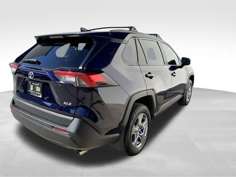 Used 2024 Toyota RAV4 XLE w/ Convenience Package image 5