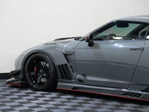 Used 2009 Nissan GT-R Premium image 22