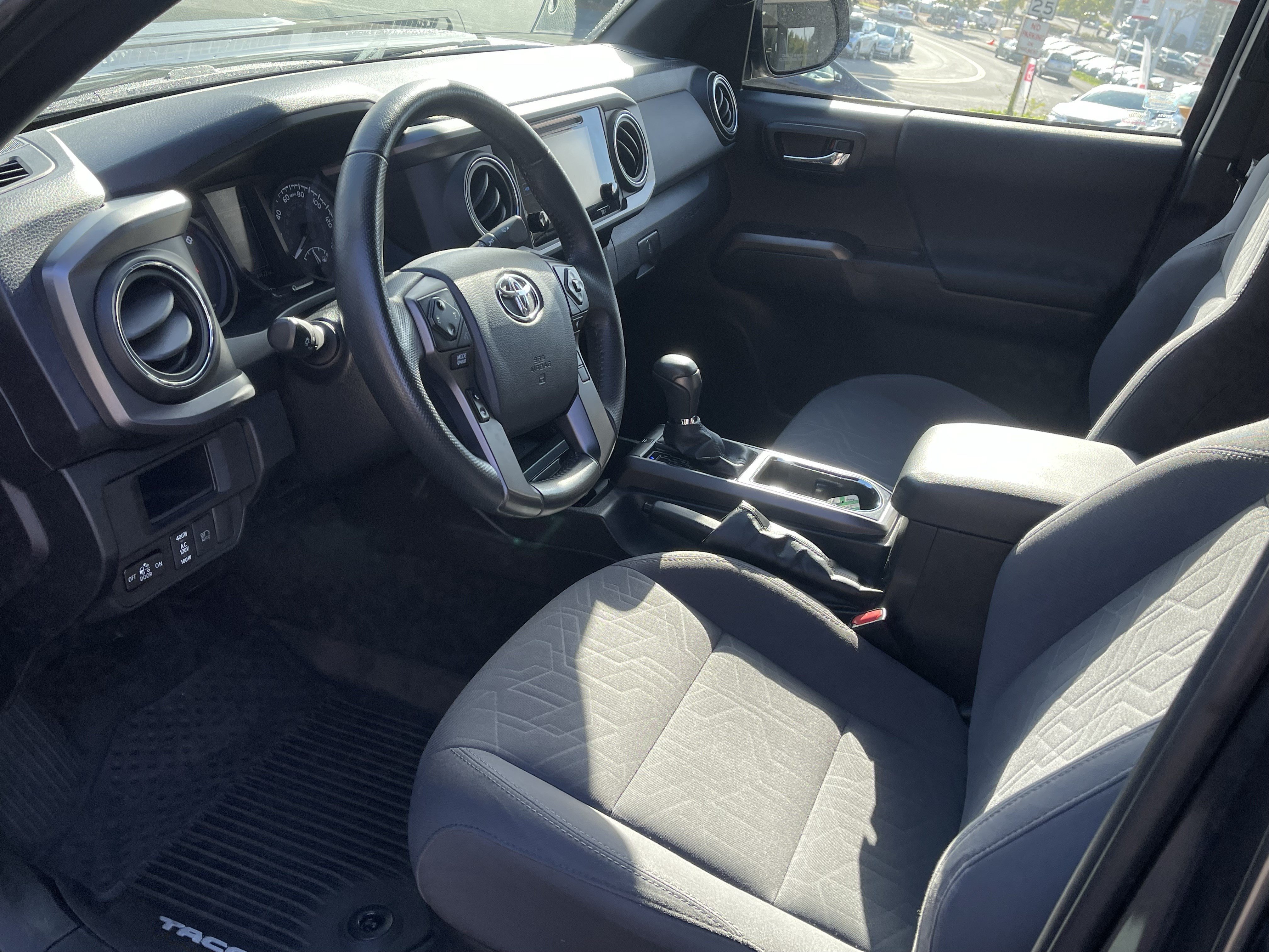 Certified 2019 Toyota Tacoma TRD Sport w/ Technology Package AWD/4WD image 9