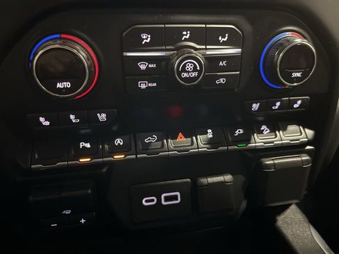 Certified 2019 Chevrolet Silverado 1500 LTZ w/ LTZ Plus Package image 22