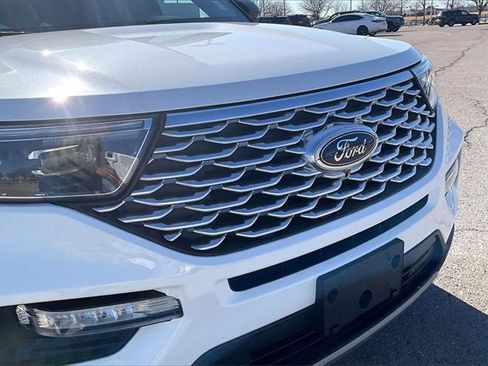 Used 2022 Ford Explorer Platinum w/ Technology Package image 25