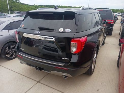 Used 2021 Ford Explorer Limited w/ Class III Trailer Tow Package AWD/4WD image 3