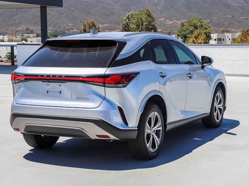 Used 2025 Lexus RX 350 FWD w/ Technology Package image 7
