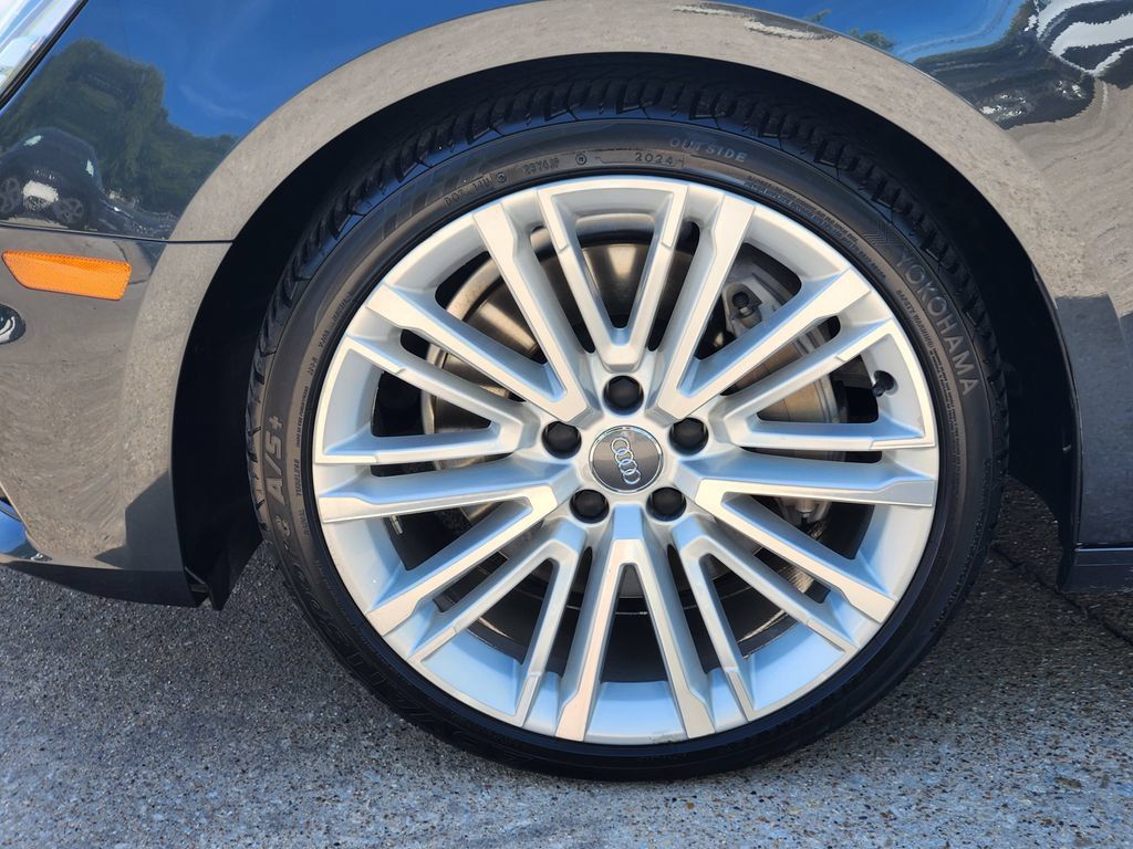 Used 2018 Audi A4 2.0T Premium Plus w/ Premium Plus Package AWD/4WD image 13