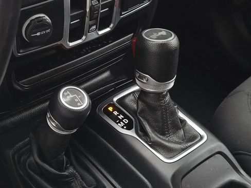 Used 2020 Jeep Wrangler Unlimited Sport AWD/4WD image 22