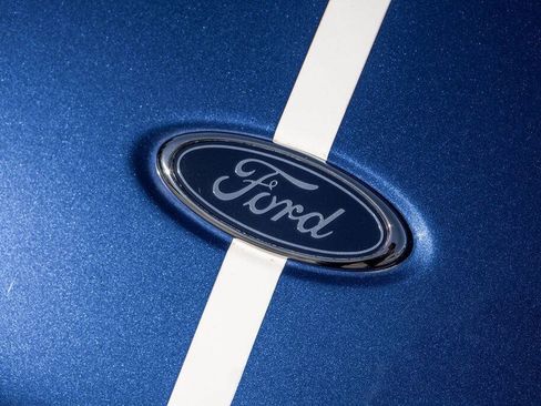 Used 2005 Ford GT RWD image 68