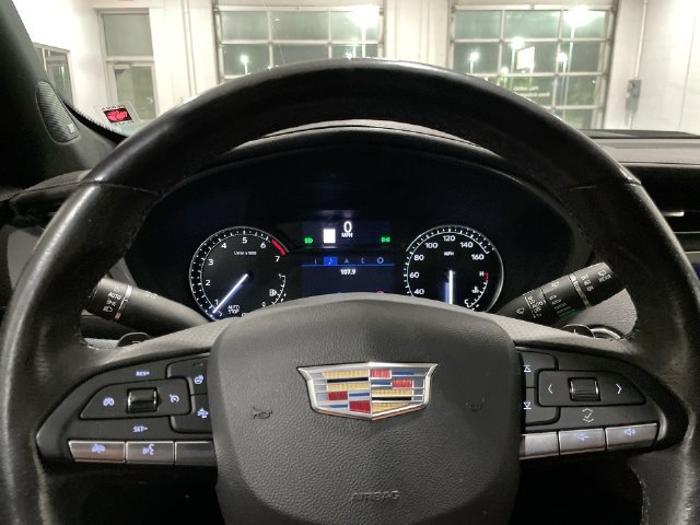 Used 2022 Cadillac XT4 Sport w/ Enhanced Visibility Package FWD image 16