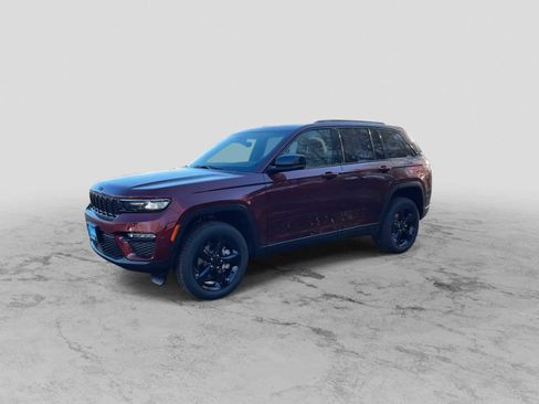 New 2025 Jeep Grand Cherokee Limited w/ Black Appearance Package image 4