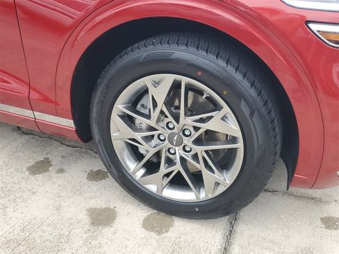 Used 2025 Genesis GV70 2.5T image 5