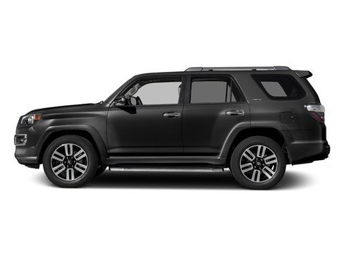 Used 2016 Toyota 4Runner SR5 AWD/4WD image 3