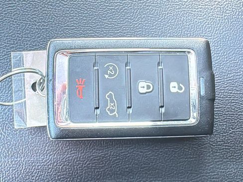 Used 2023 Jeep Grand Cherokee Limited image 19