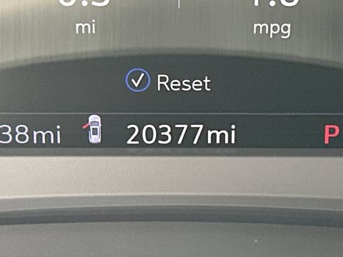 Certified 2024 Cadillac XT6 Premium Luxury w/ Technology Package AWD/4WD image 28
