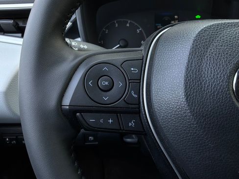 Used 2024 Toyota Corolla SE w/ SE Package image 35