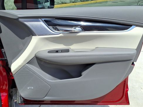 Certified 2024 Cadillac XT6 Premium Luxury w/ Technology Package FWD image 11