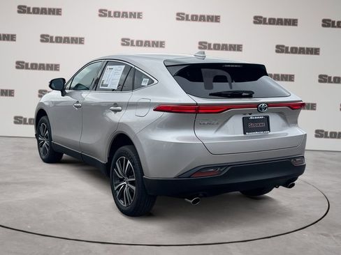 Used 2024 Toyota Venza LE image 3