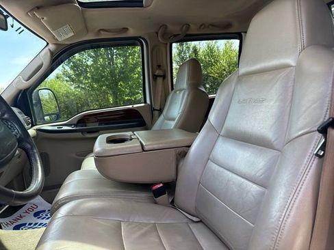 Used 2006 Ford F350 4x4 Crew Cab DRW Super Duty image 13