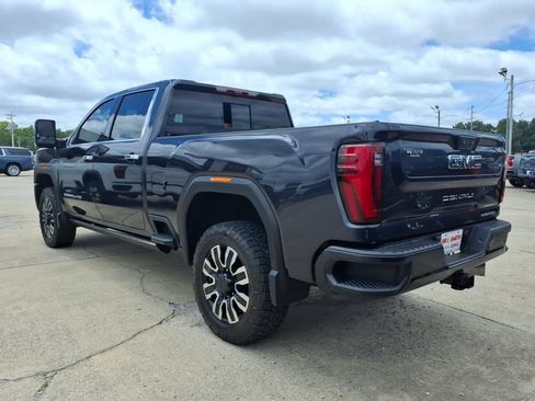 Used 2024 GMC Sierra 2500 Denali Ultimate w/ Max Trailering Package AWD/4WD image 5