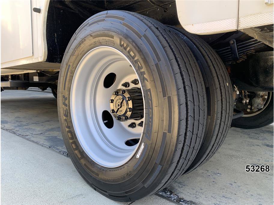 Used 2018 Ford F550 2WD Crew Cab Super Duty image 19