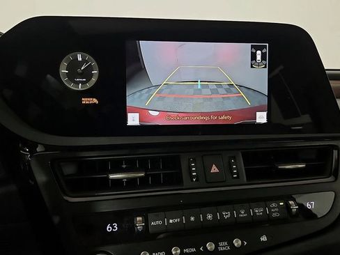 Used 2025 Lexus ES 350 w/ Premium Package image 19