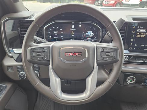 Used 2023 GMC Sierra 1500 SLT AWD/4WD image 15