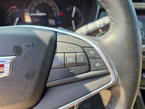 Used 2017 Cadillac XT5 Premium Luxury AWD/4WD image 12