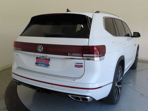 New 2026 Volkswagen Atlas SEL Premium R-Line AWD/4WD image 4