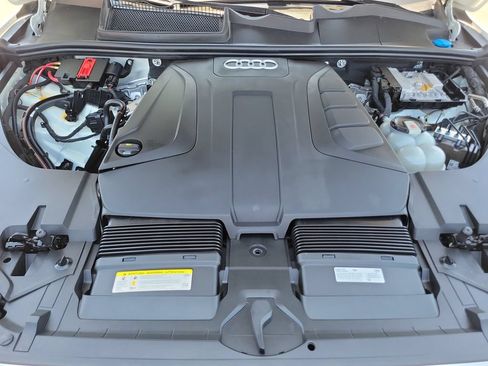 Used 2019 Audi Q7 2.0T Premium w/ Convenience Package AWD/4WD image 31