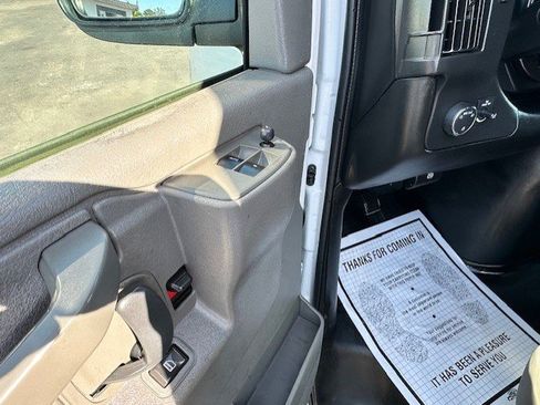 Used 2016 Chevrolet Express 2500 Express image 14